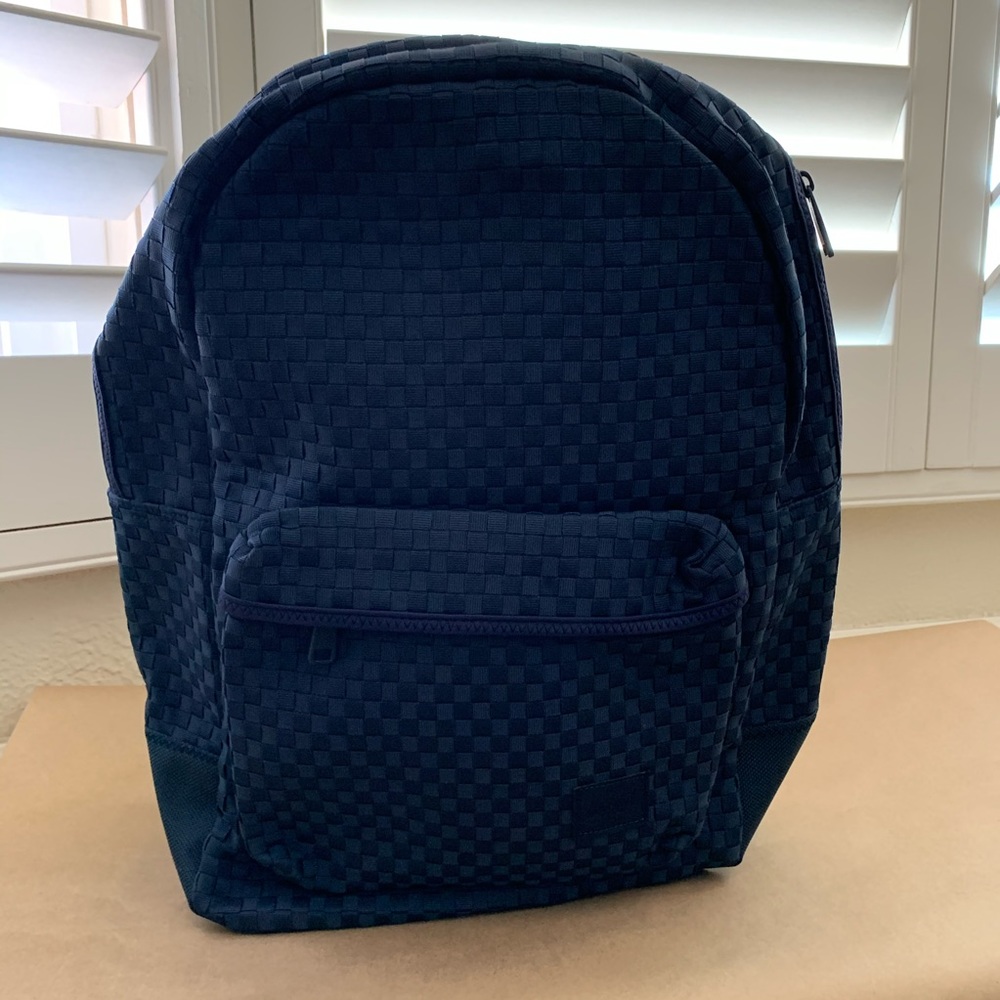 Woven Lawson